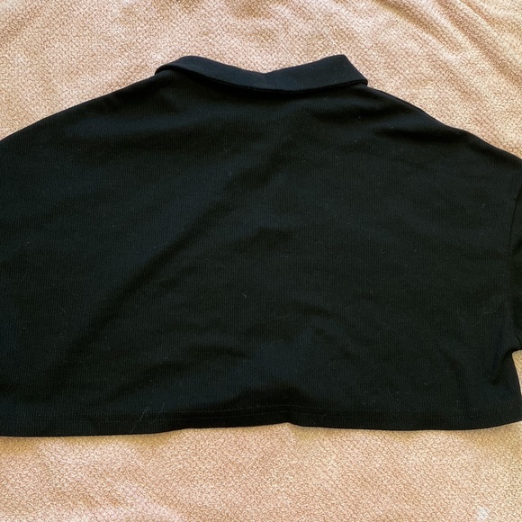 button-up crop top - Picture 2 of 2